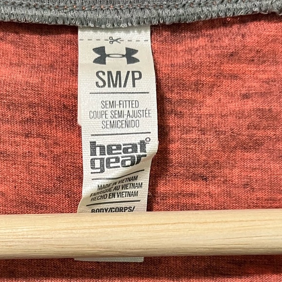 Under Armour HeatGear Long Sleeve Colorblock Athletic Top - Women’s Small - Picture 4 of 5